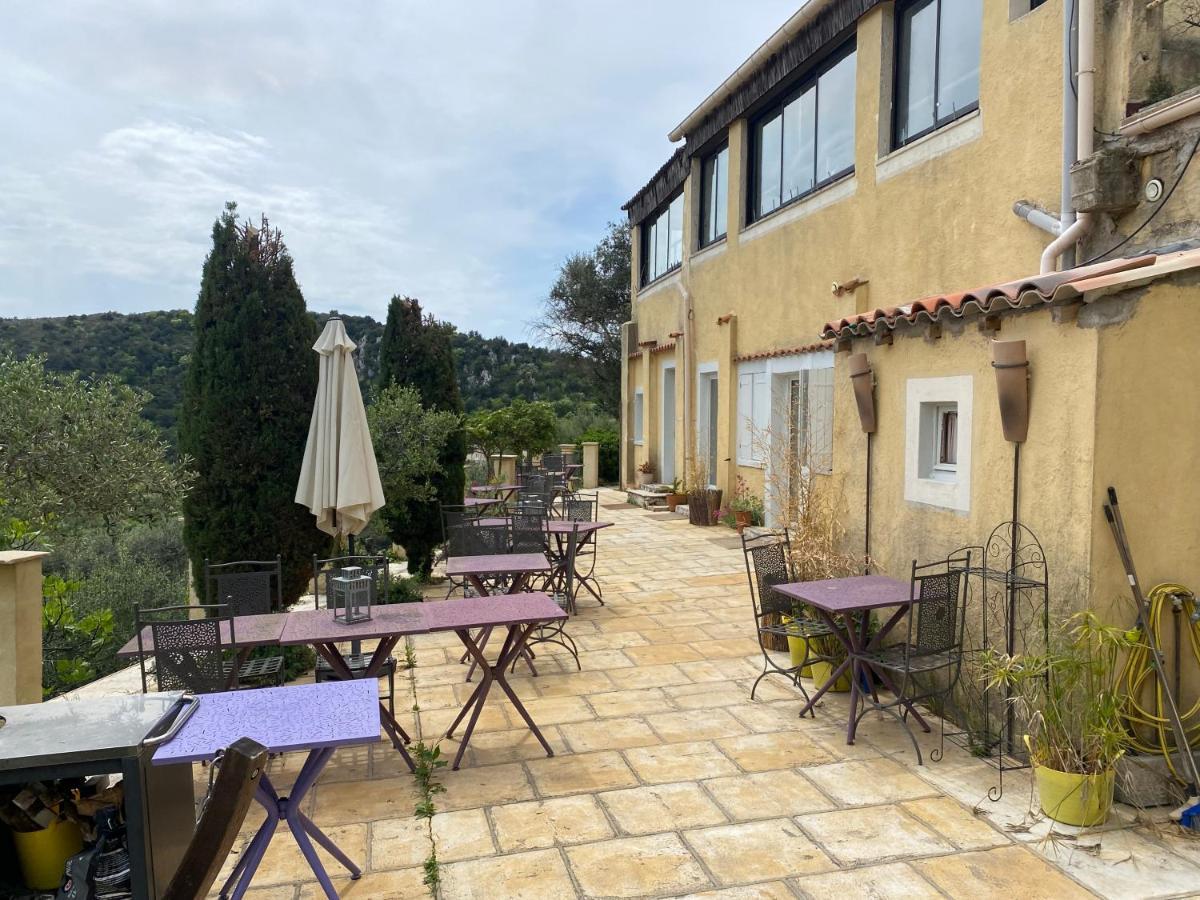 Auberge De La Croix Du Pape Èze Exteriör bild