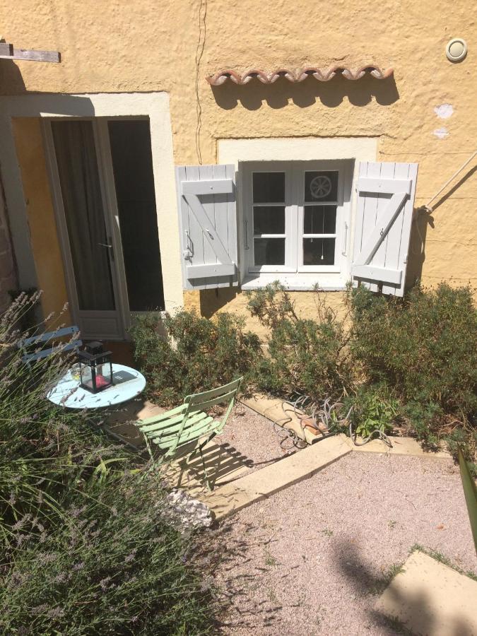 Auberge De La Croix Du Pape Èze Exteriör bild